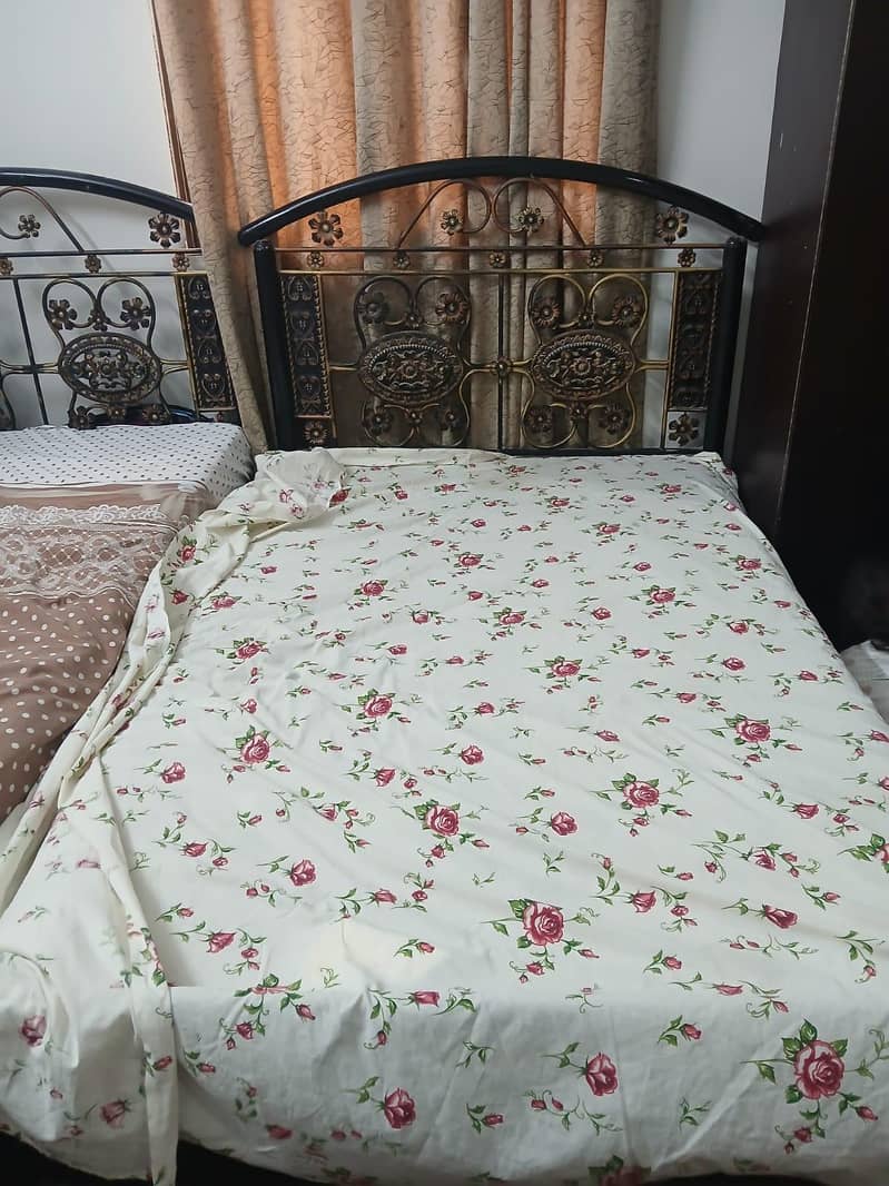 Single bed 1