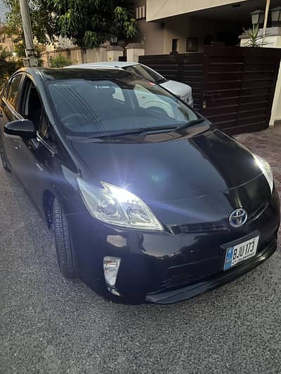 Toyota Prius 2014 3.5 grade auction sheet very clean car