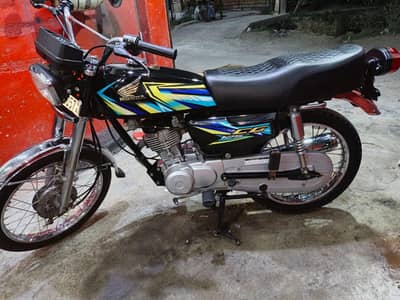 honad red 125 and black tiki tapa geinue available