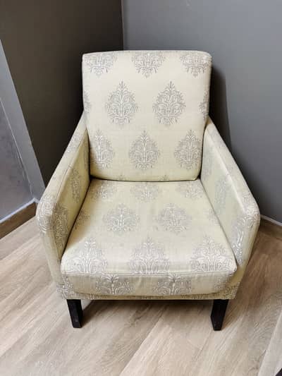 2 sofa chairs