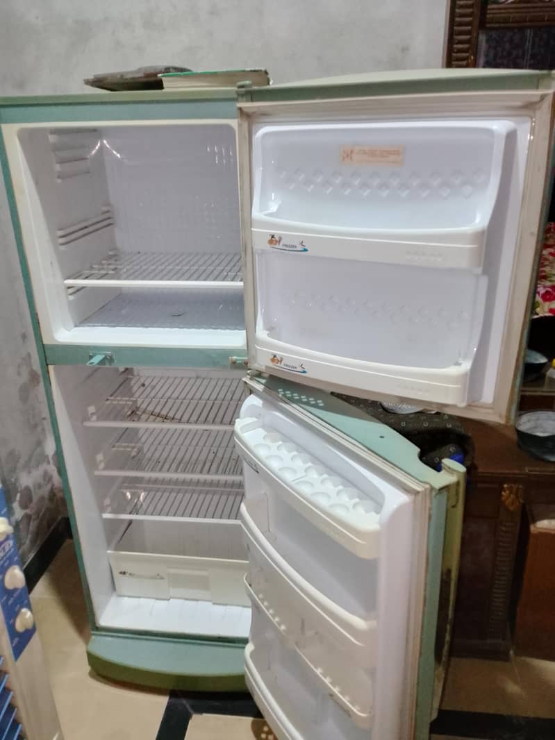 PELL refrigrater 1