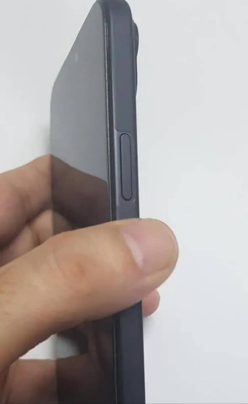 iPhone 15 Plus 1
