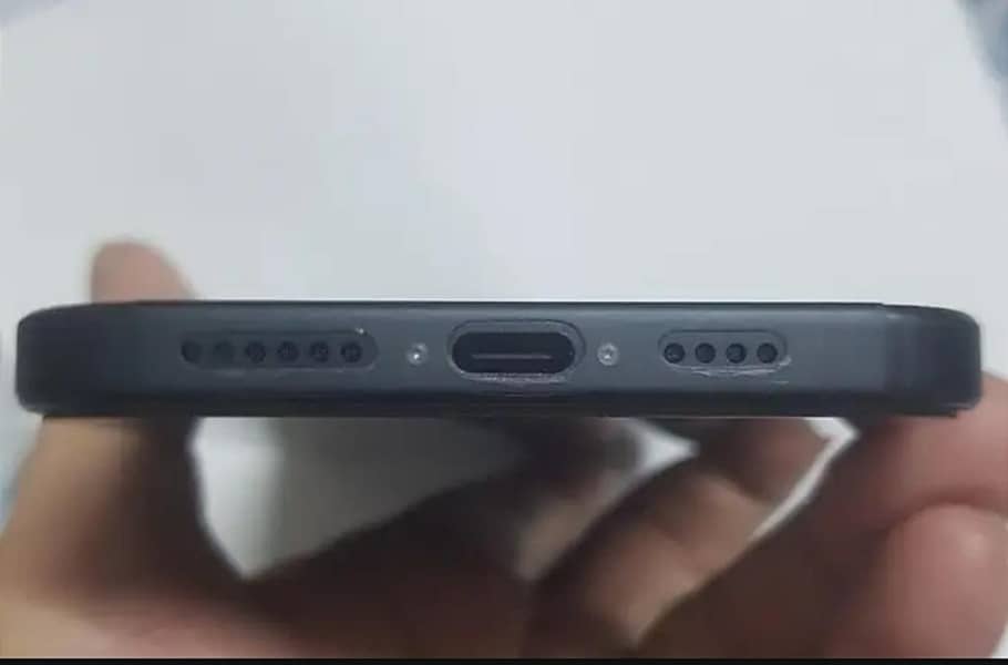 iPhone 15 Plus 2