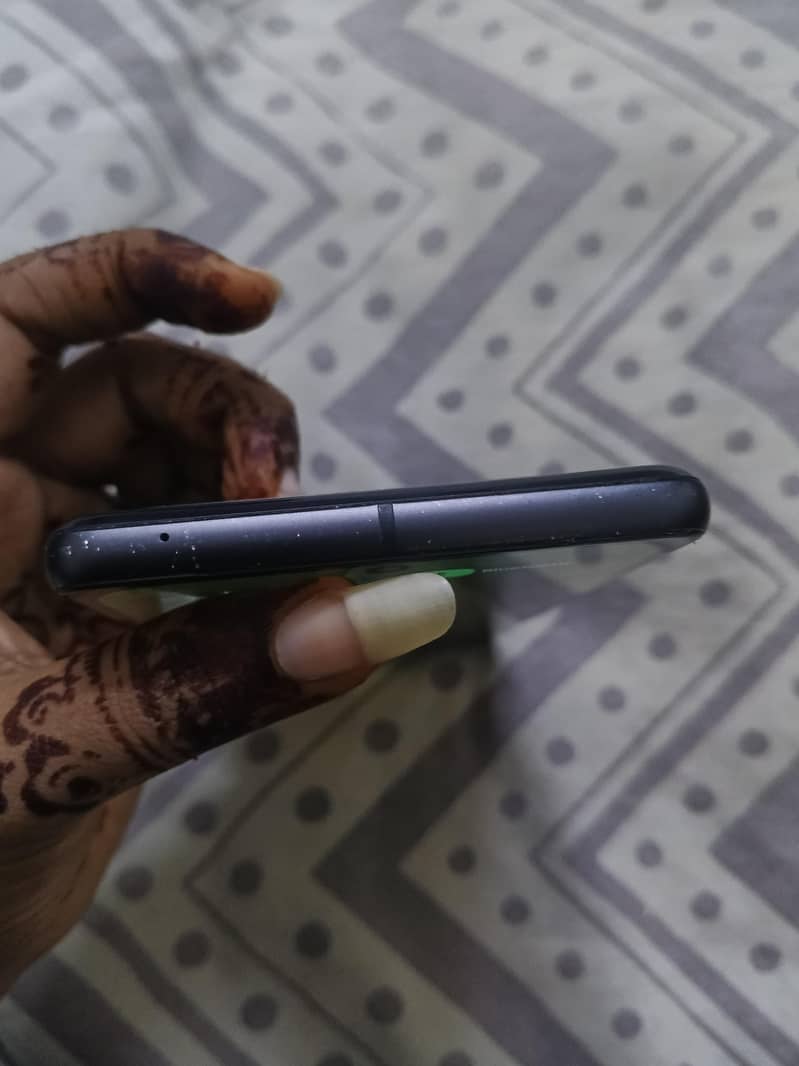 Google Pixel 7 4