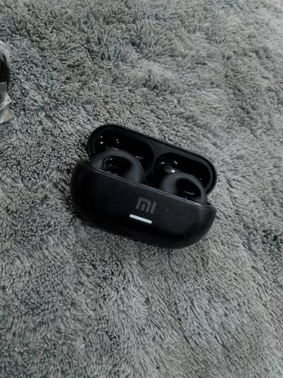 Mi earbuds and all brand earphones available started price is 800