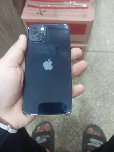 Apple iPhone 13