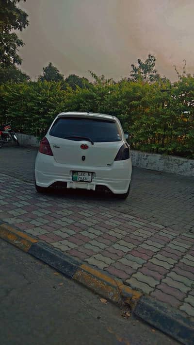 Toyota Vitz 2014
