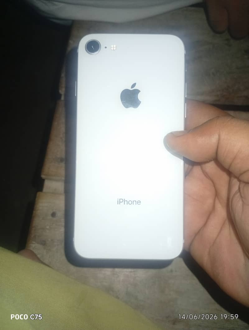 Apple iPhone 8 0