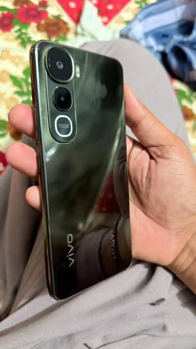 Vivo Y400 8/256 for sale or exchange with good device