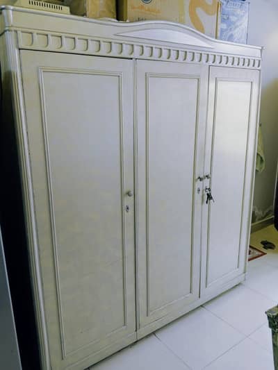 KINDLY SIZE  BED SET WITH MATTRES + CUPBOARD+ DRESSING TABLE