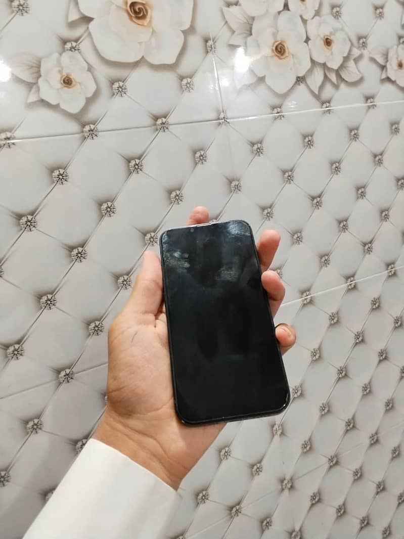 Apple iPhone 13 3