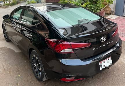 Hyundai Elantra 2021