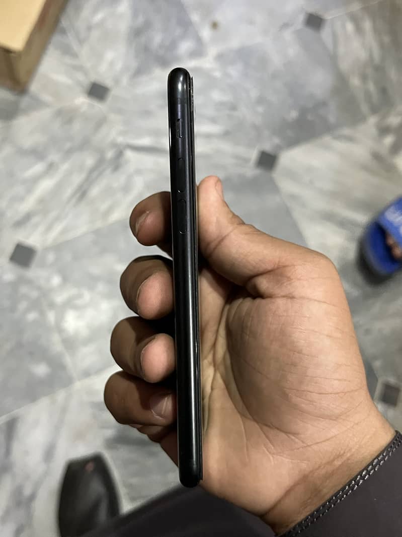 Apple iPhone SE 3