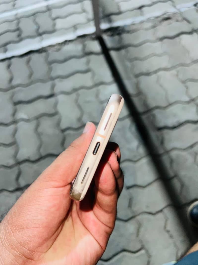 Google Pixel 8 1