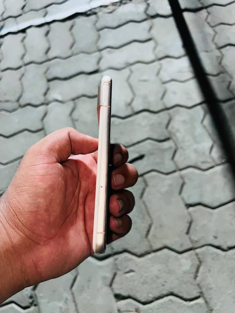 Google Pixel 8 3