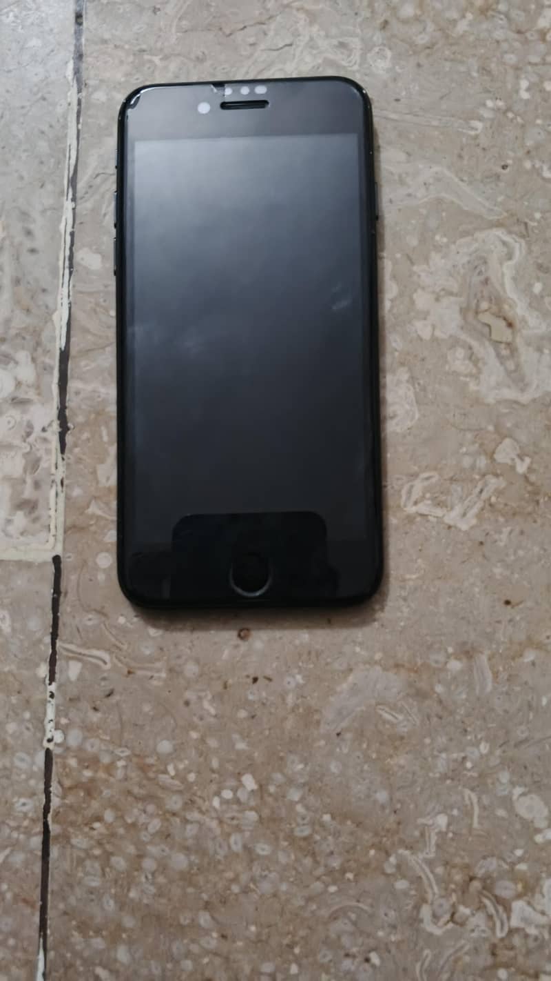 Apple iPhone 7 URGENT SALE 0