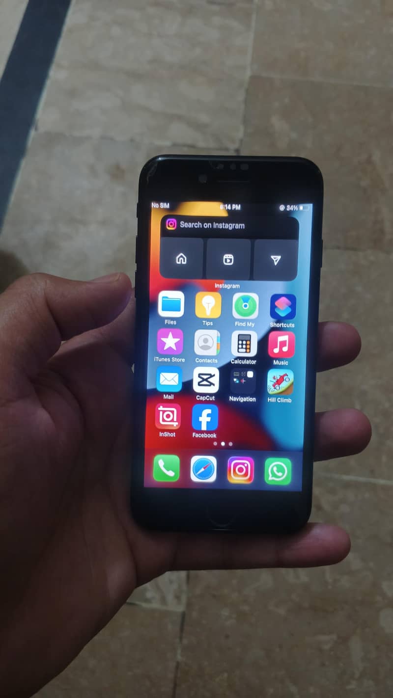 Apple iPhone 7 URGENT SALE 6