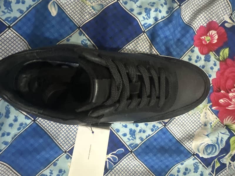 Shose 1