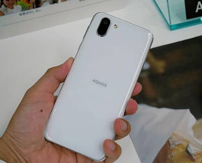 Sharp Aquos R2 nonpta 64gb 60fps pubg king 10/10 condition