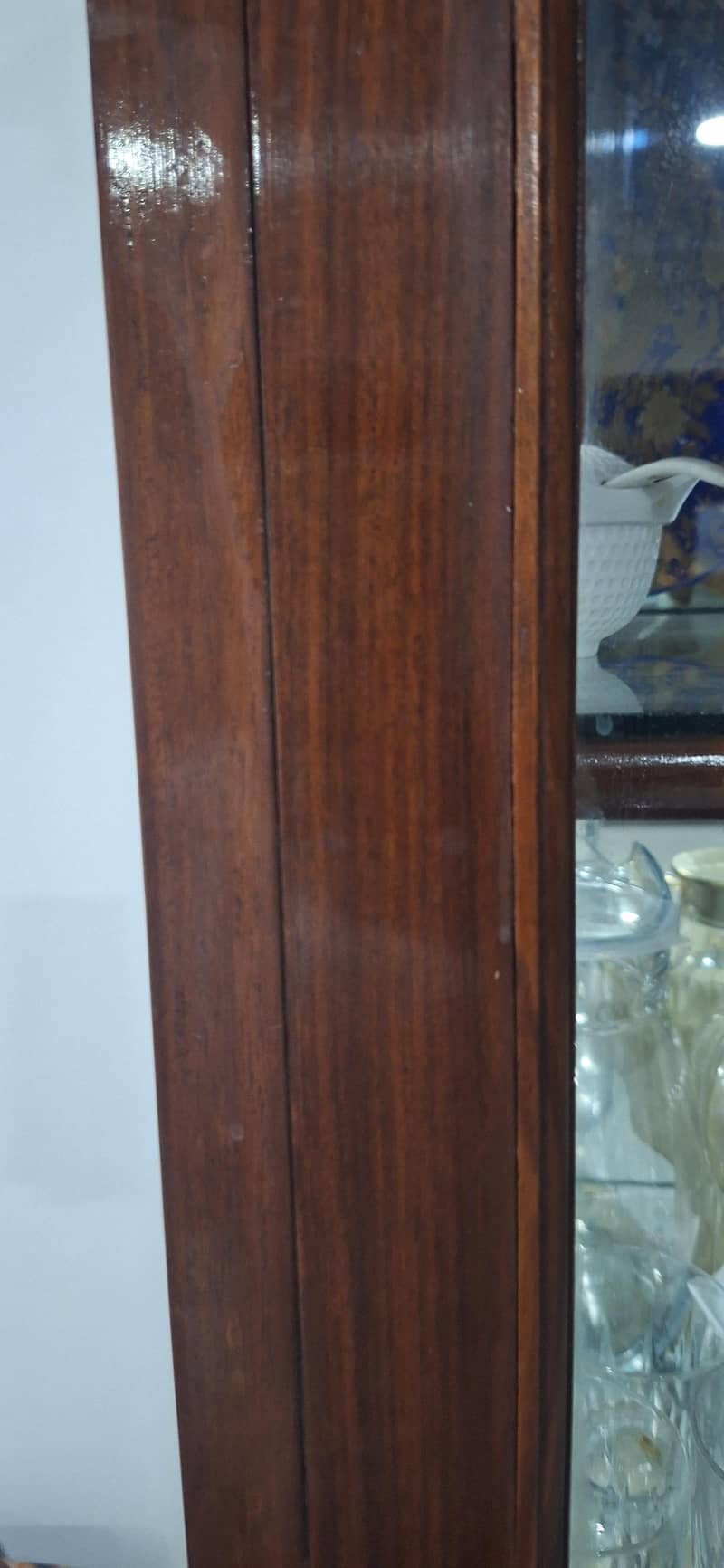 Show case Vertical 1