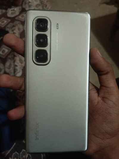Infinix Hot 50 pro plus 8+8/ 256