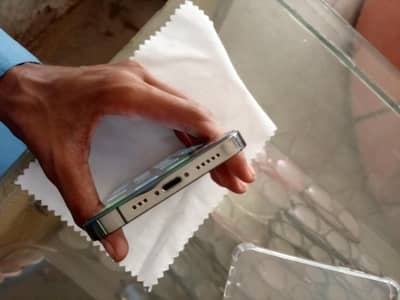 Apple iPhone 12 Pro