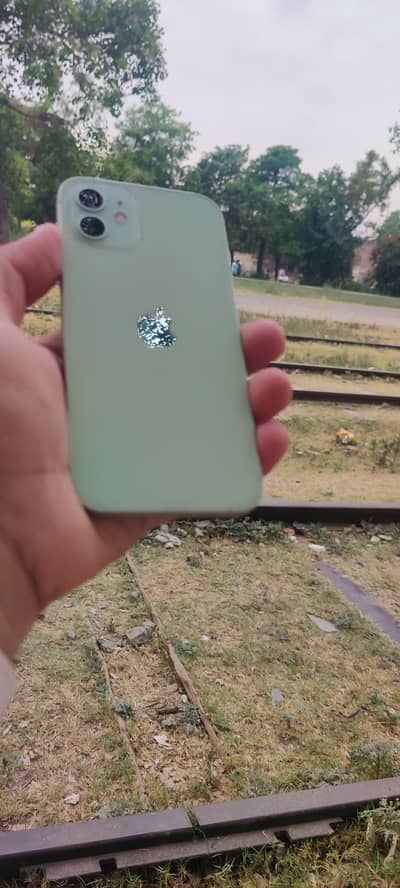 Apple iPhone 12