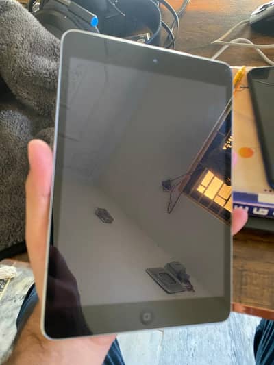 Apple iPad Mini 2 — 16GB (Space Gray) — 9/10 — 82(BH)
