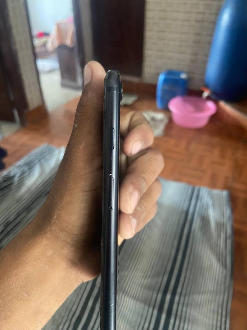 Apple iPhone 7 1