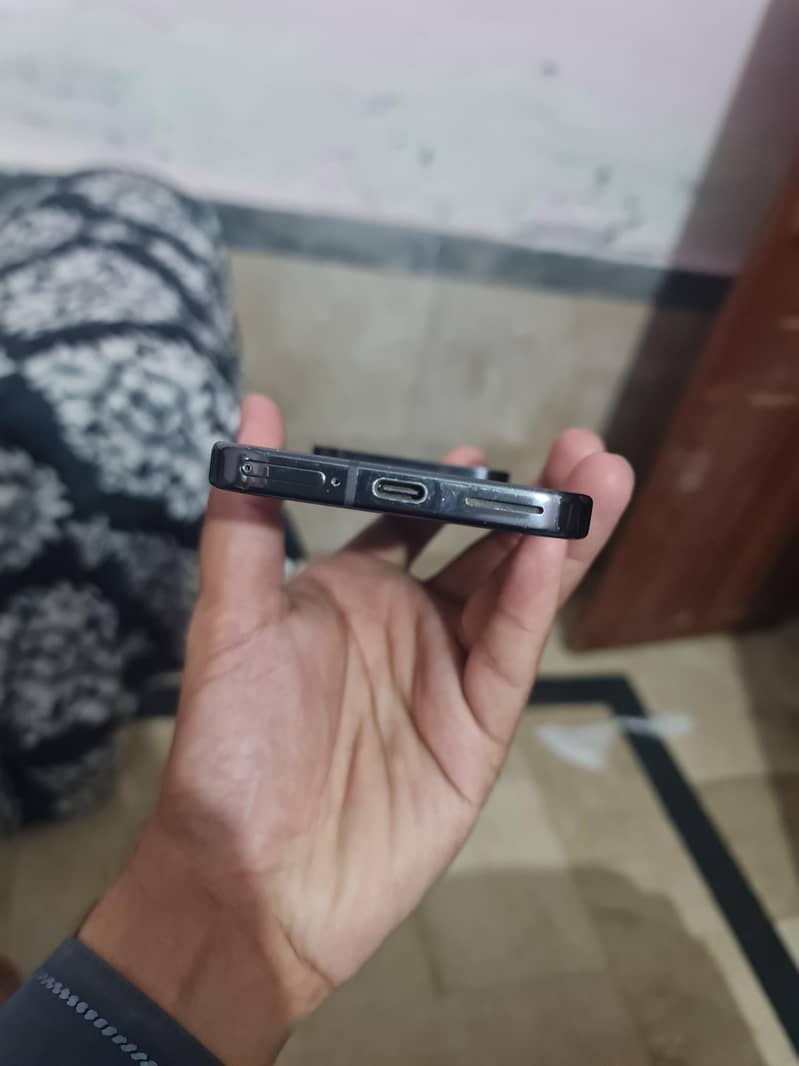 Google pixel 9 pro 4