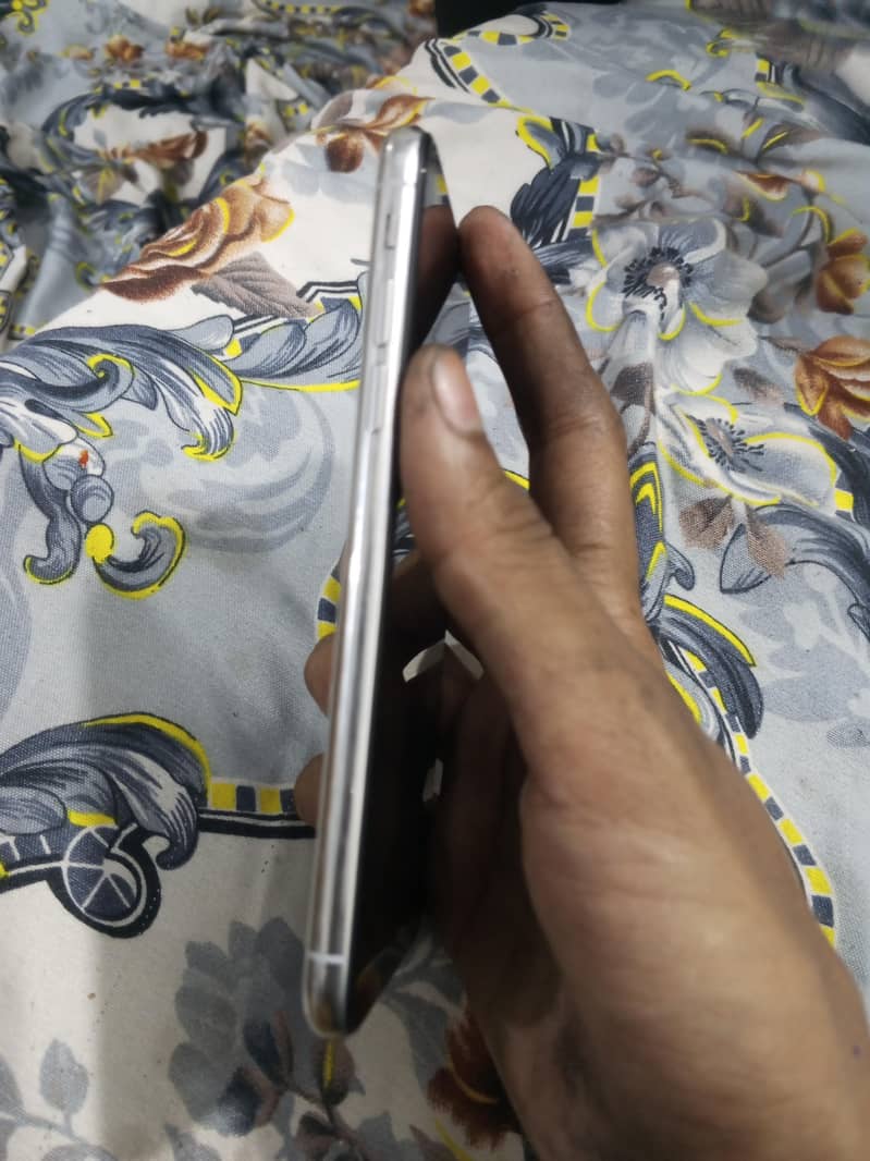 Apple iPhone X 2
