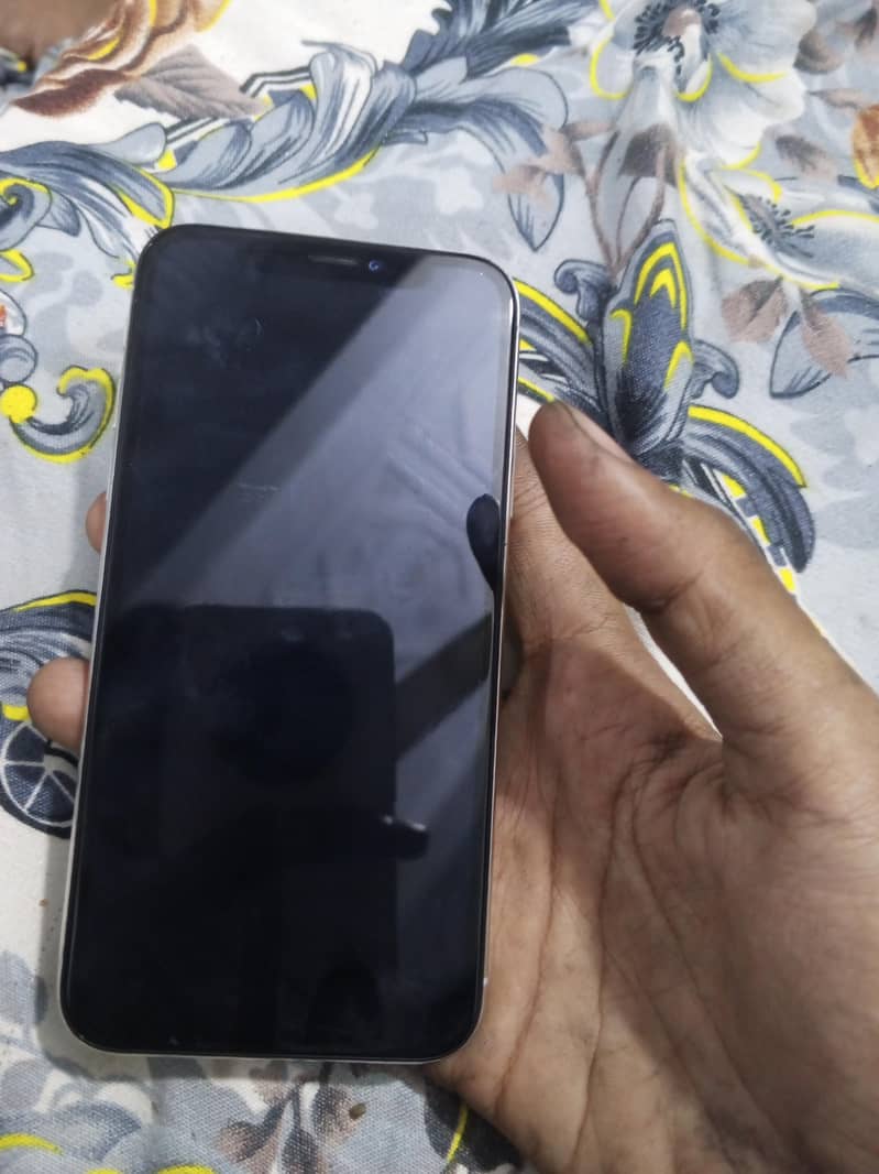Apple iPhone X 5