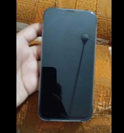 Apple iPhone 13.  JV