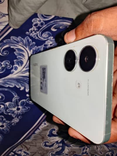 Realme note 60