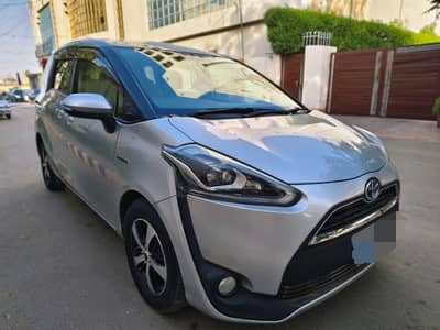 Toyota Sienta 2016