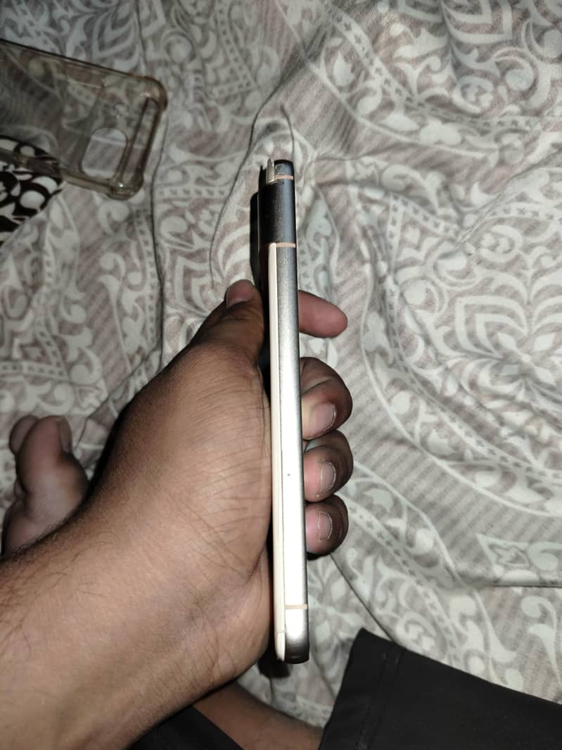 Google Pixel 8 2