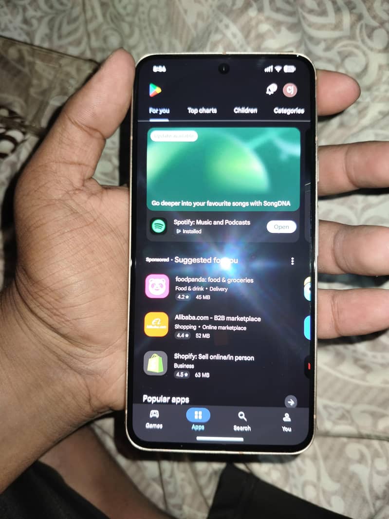 Google Pixel 8 4
