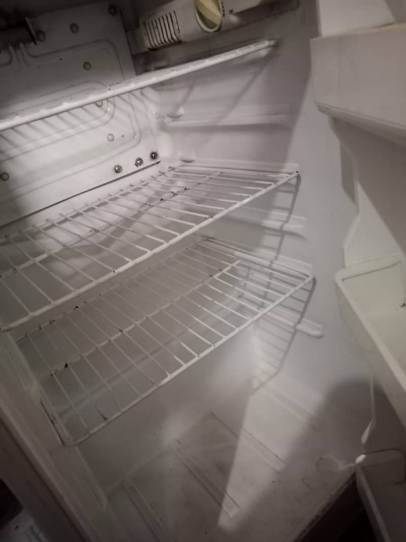 dawlance fridge 0