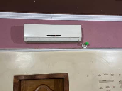 Gree 1 ton ac