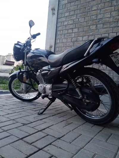 Yamaha YBZ Black (2022)