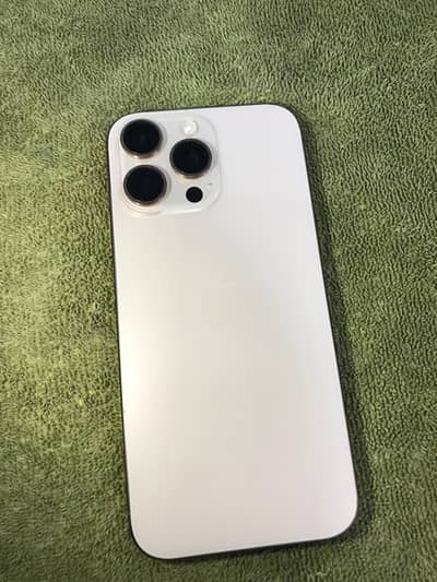 Apple iPhone 16 Pro Max