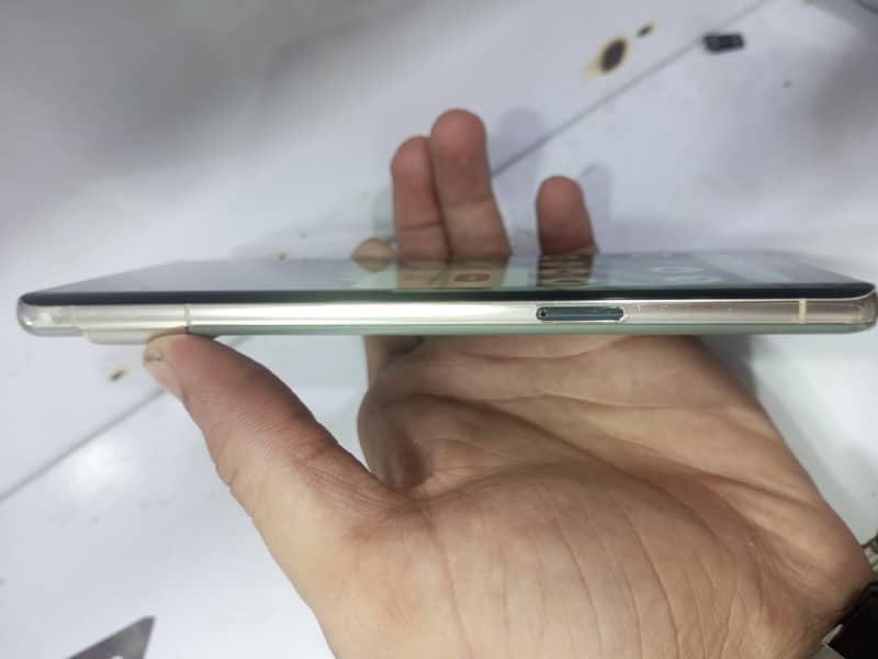 Google Pixel 7 Pro 4