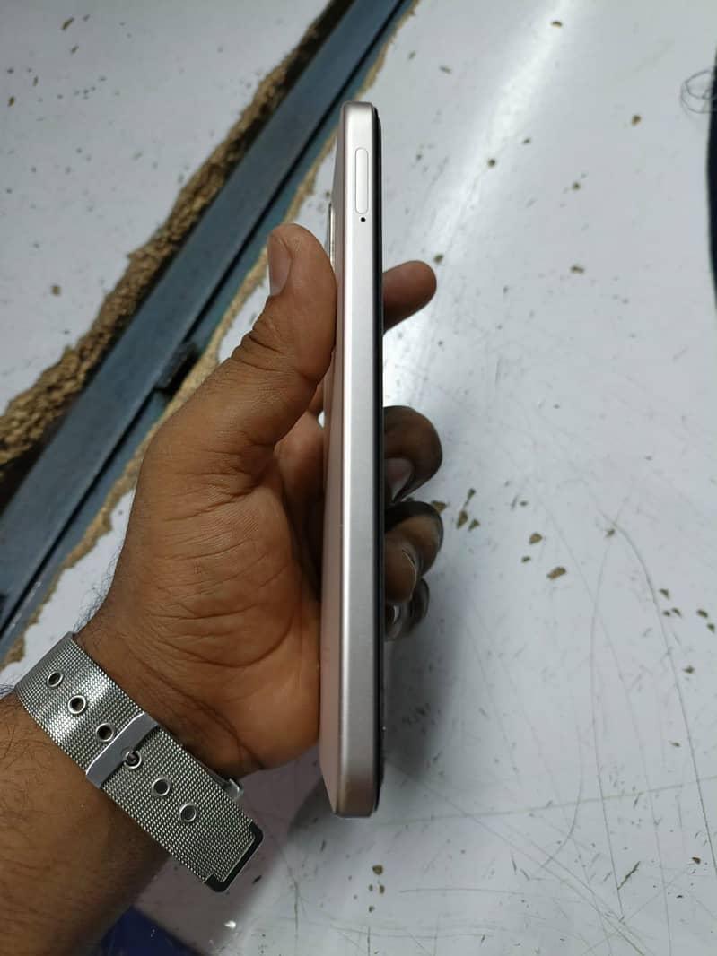 OPPO A6 1
