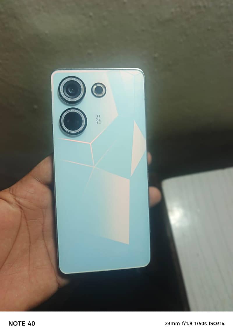 Tecno CAMON 20 2