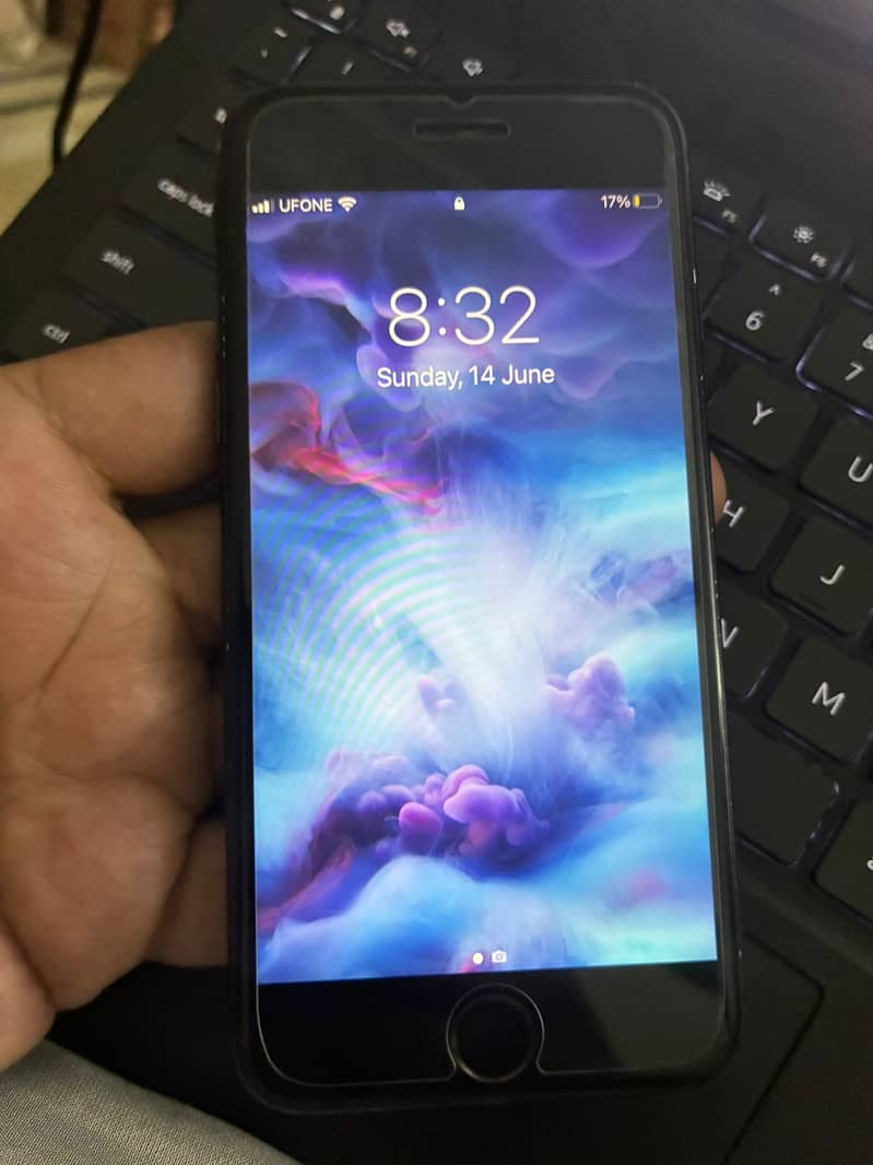Apple iPhone 7 0
