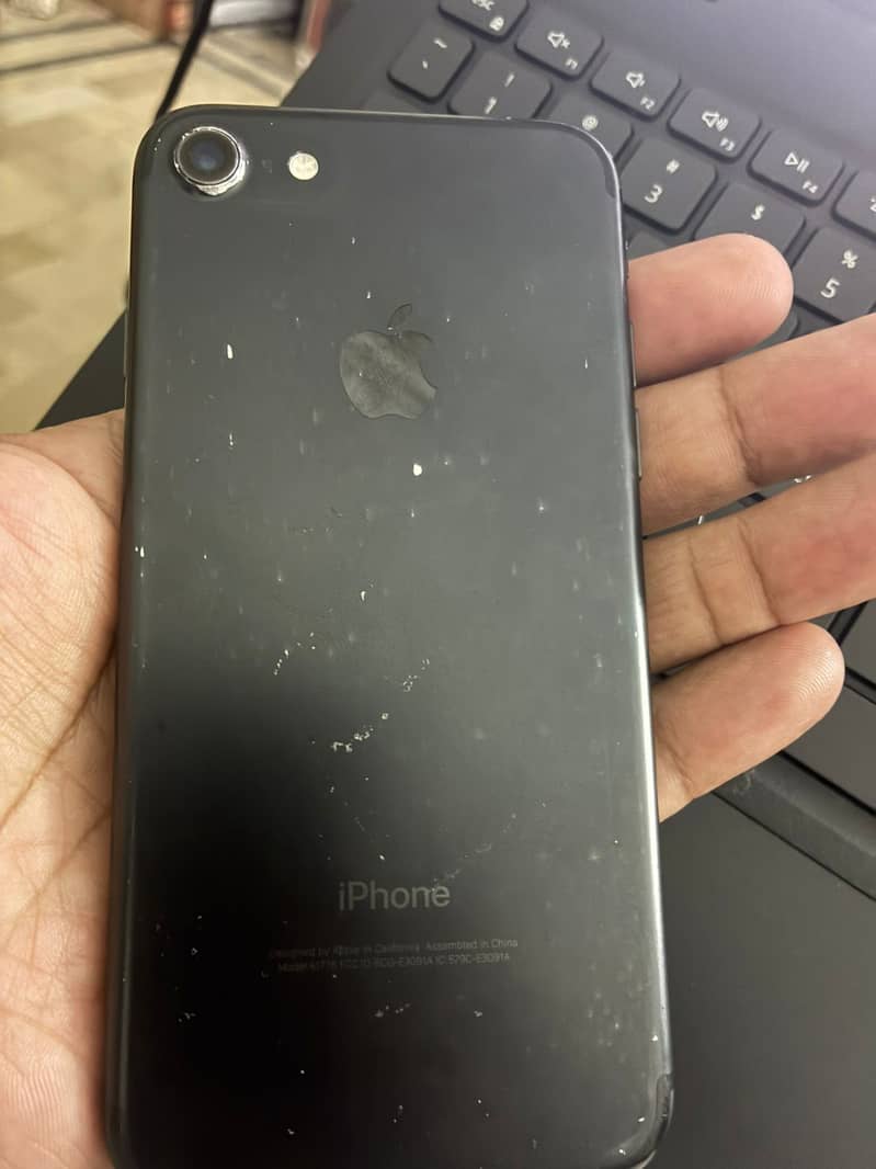 Apple iPhone 7 1