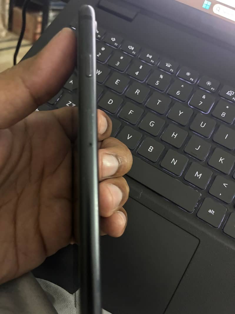 Apple iPhone 7 4