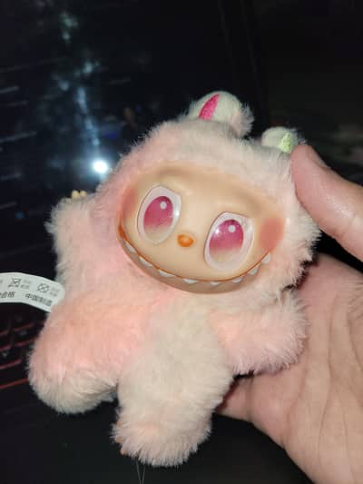 POP MART Labubu