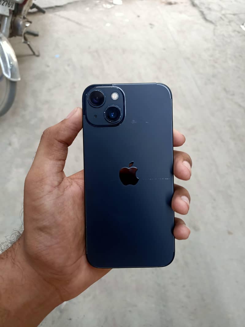 Apple iPhone 13 1