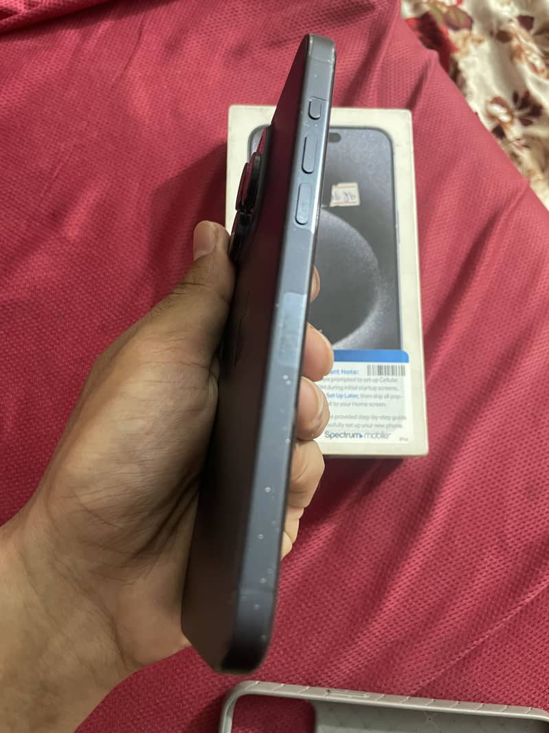 iPhone 15 Pro Max 2
